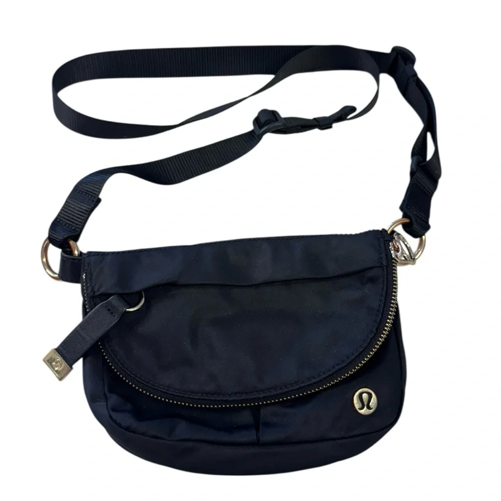 lululemon athletica All Night Festival Crossbody Bag Black Micro 2L